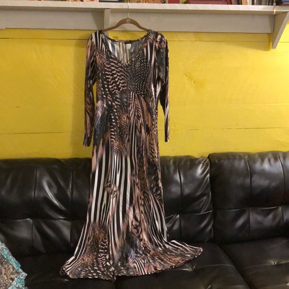 VENUS Dresses & Skirts - Long dress